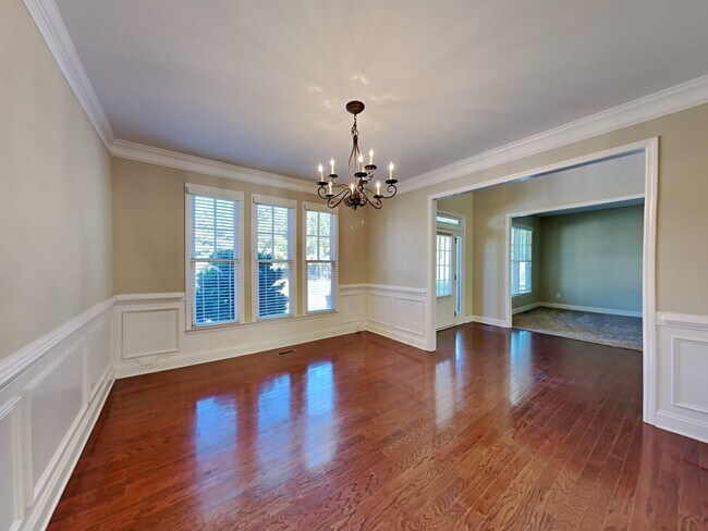 Photo - 3357 Perimeter Cir