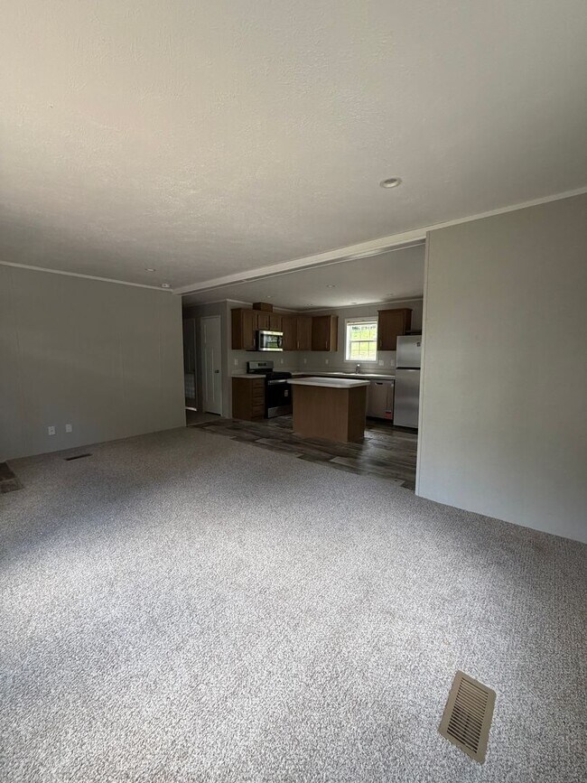 4918 Greenwood Ln