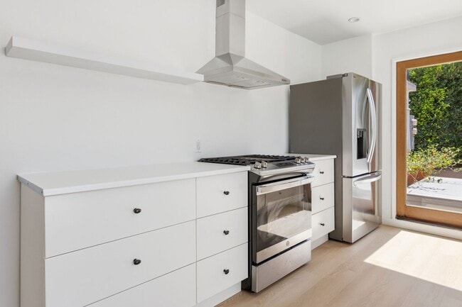 Photo - Amazing Del Rey House Available