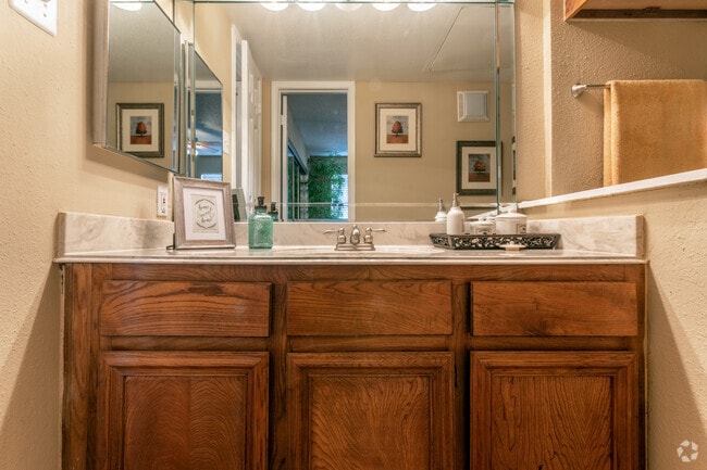 Baño - Mansions Of Shadowbriar