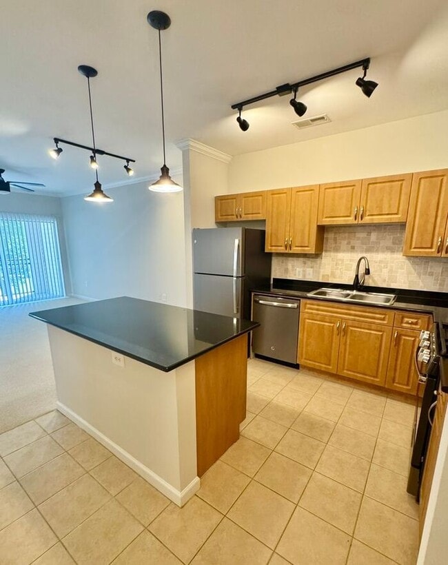 Building Photo - 12945 Centre Park Cir Rental