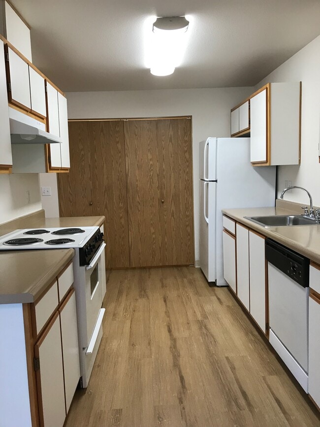 Glacier View Apartments Troutdale, OR