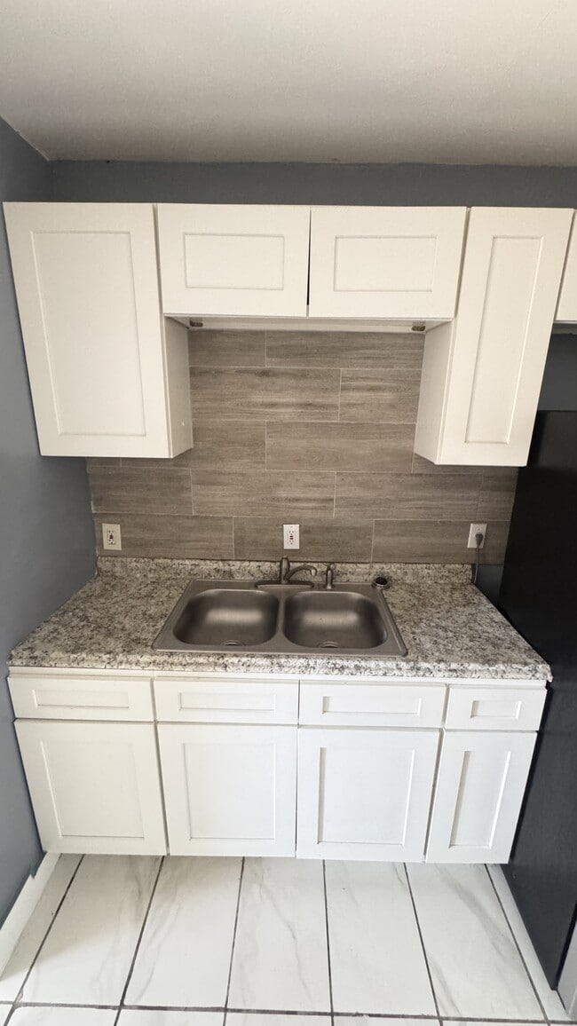 Photo - 1056 Maynard St