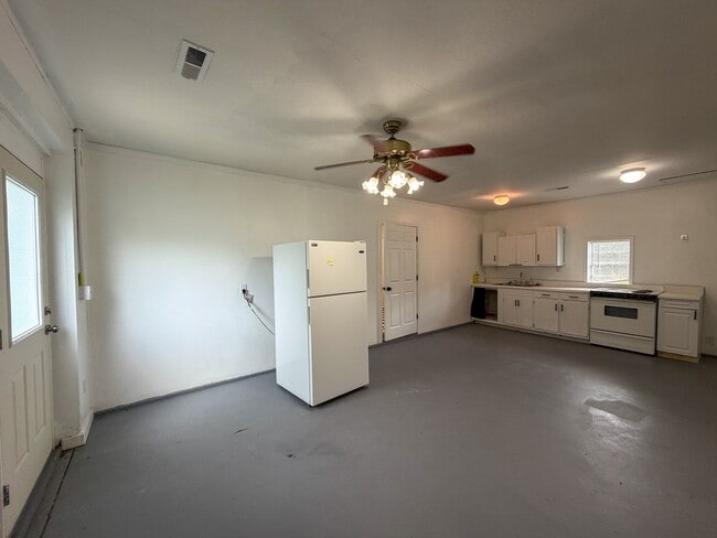 Photo - 3520 Oakridge Ave