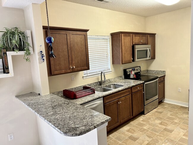 Photo - 4698 Twin Hickory Lake Dr, Glen Allen, VA 23059