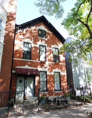 Building Photo - 1828 W Superior St Unit 1R Rental