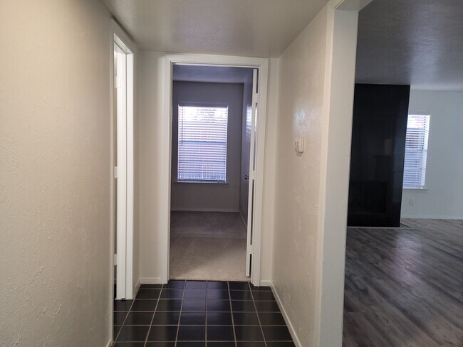 1/1 unit 106 - Parkview Unit 106