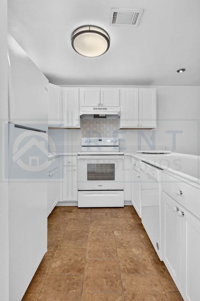 Beautiful Condo Available
