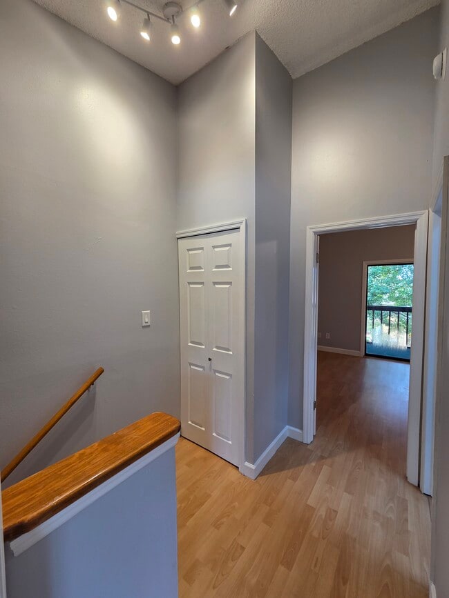 Photo - 1862 Foxhall Cir