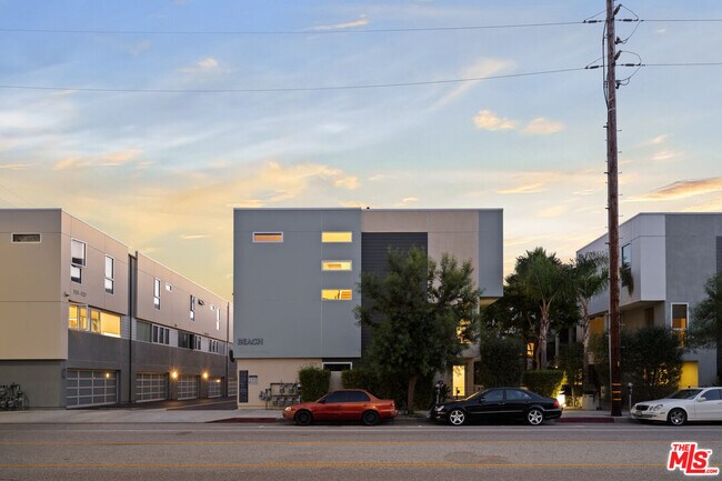 Photo - 310 Washington Blvd Unidad 201