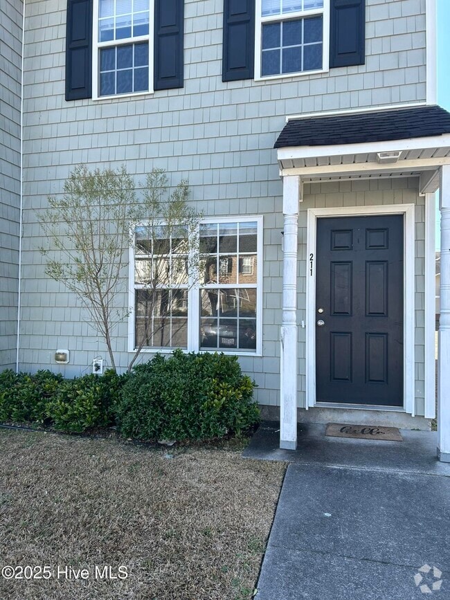 Building Photo - 211 Bridgewood Dr Rental