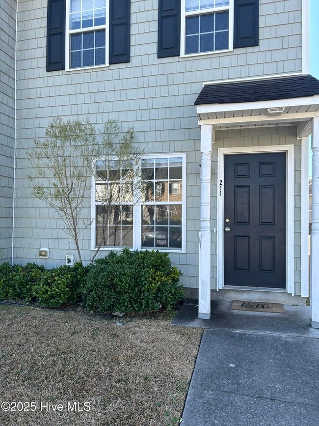 Photo - 211 Bridgewood Dr Townhome