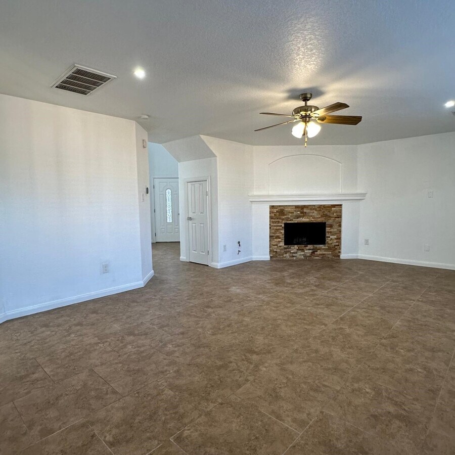 Photo - 1403 High Thicket Ct