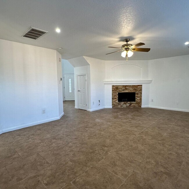 Building Photo - 1403 High Thicket Ct