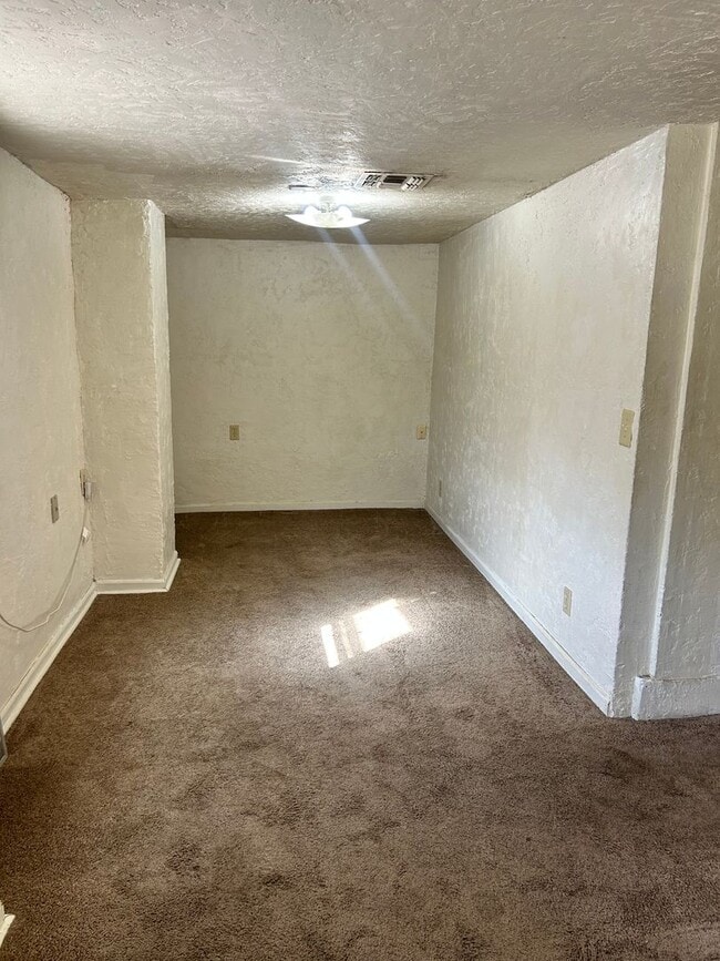 Photo - Great 2 Bedroom Apartment