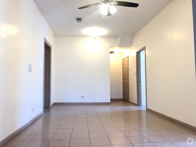 Building Photo - 952 W Windsor Ave Unit 3W Rental