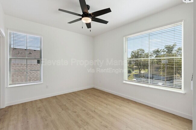 Photo - 1624 NW 17th St Unit 202