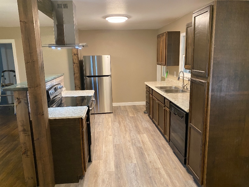 Photo - 802 E 4th St