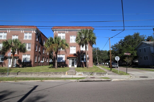 Front of 2619 - 2619 College St Apartments Unit 01