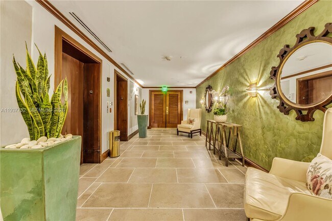 2951 S Bayshore Dr Unit 717