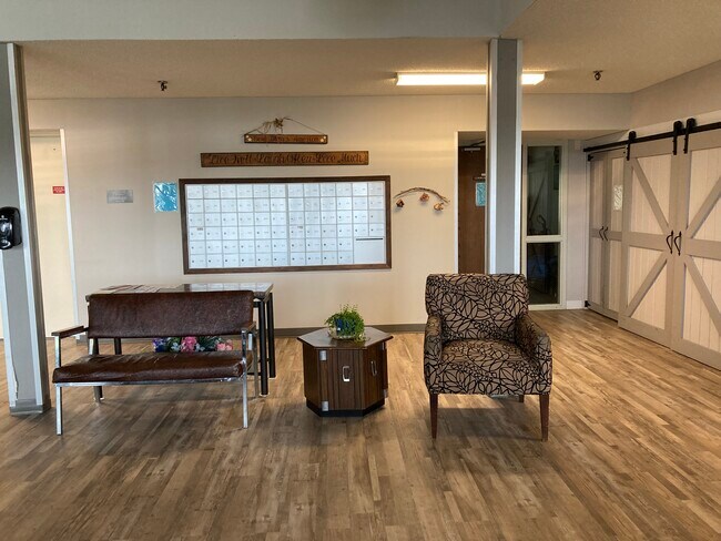 Photo - Westside Plaza Apartments