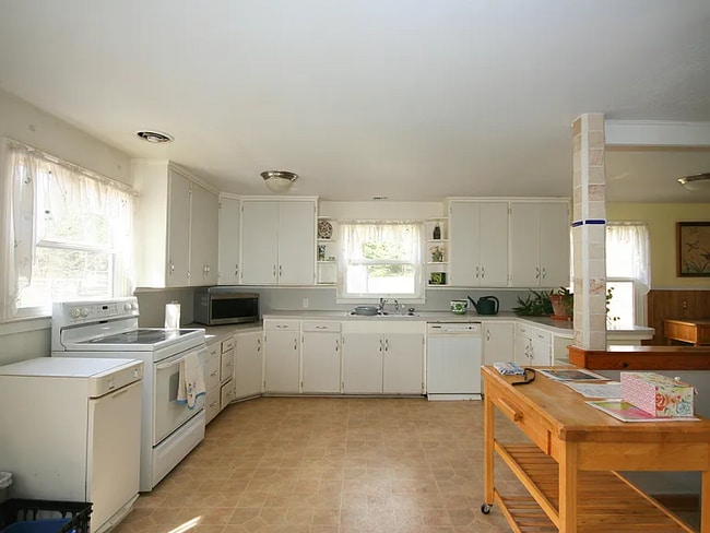 Photo - 734 Powell Creek Rd