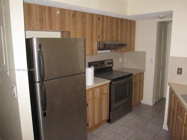 Photo - 405 SE 14th St