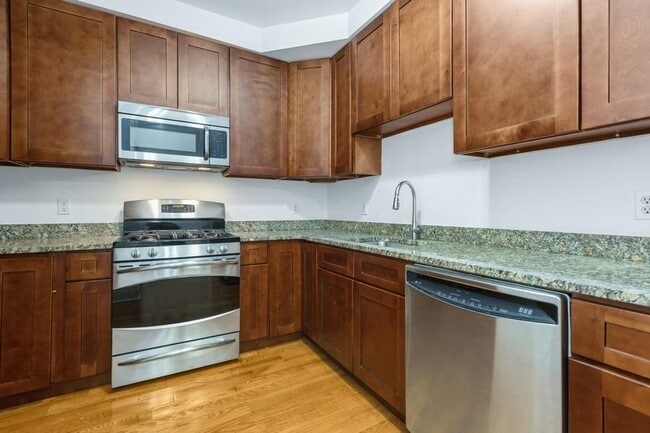 Photo - 809-815 22nd St Unidad 1203 Rental