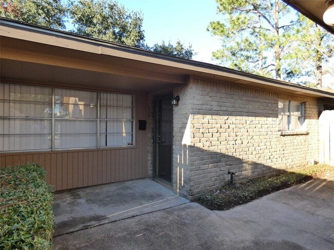 Photo - 610 Golfview Dr