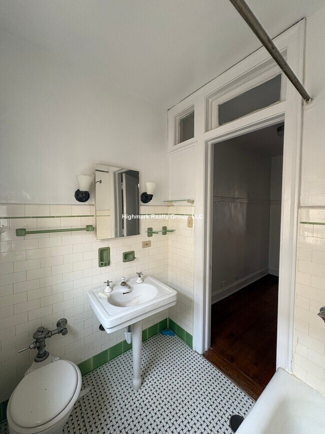 Photo - 909 Elmwood Ave Unit 3NK