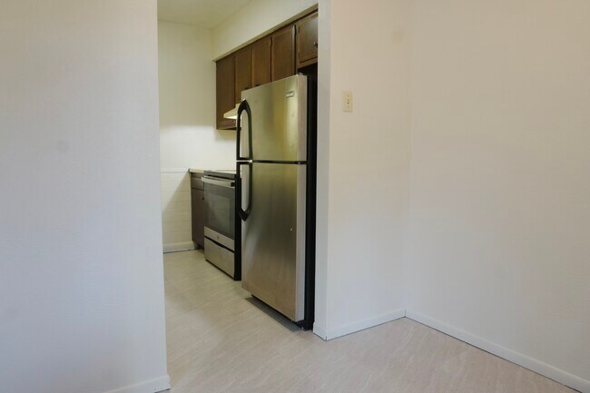 Photo - Vine Street Apartments Unit 3