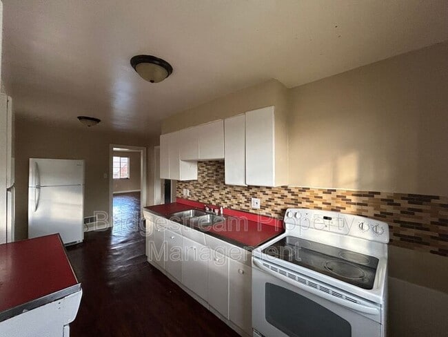 Photo - 960 Sherwood Dr