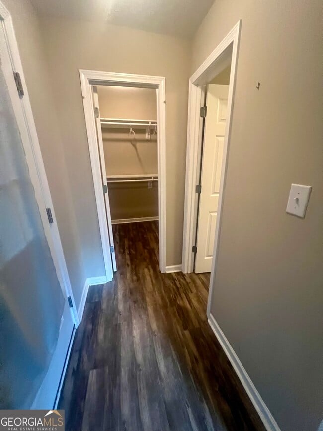 Photo - 1097 Tucker Rd