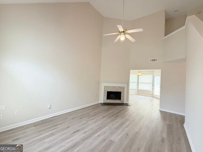 Photo - 1007 Rolling Meadows Rd