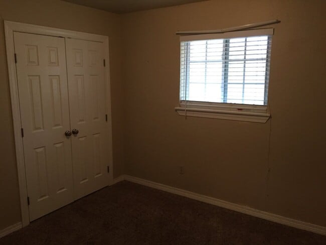 Photo - Great Location!