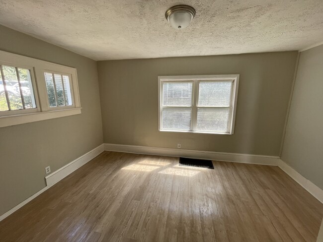 Photo - 430 Wayne Ave