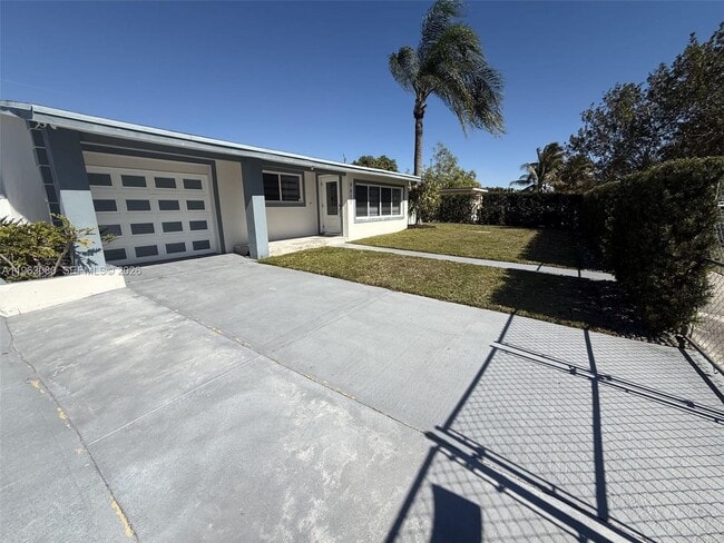 Photo - 9611 Jamaica Dr