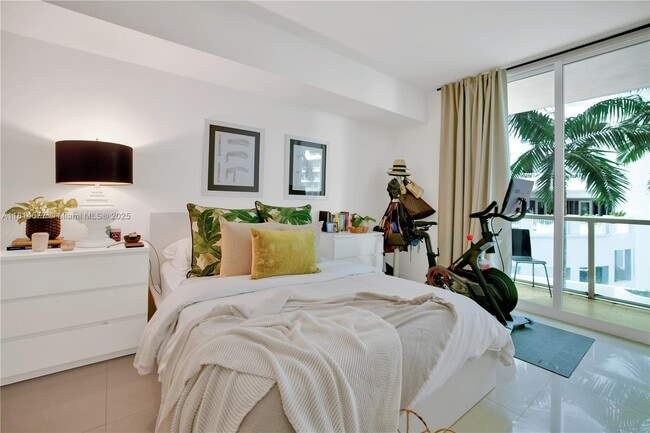 Photo - 218 SE 14th St Condo Unit 906