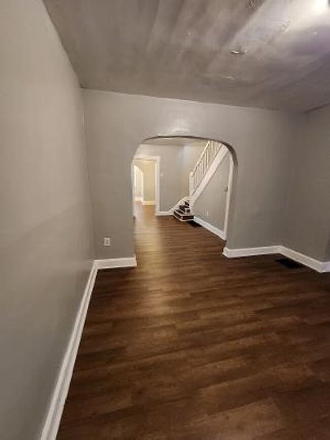 Photo - One Bedroom Duplex Home Near S Keystone Ave & Prospect St