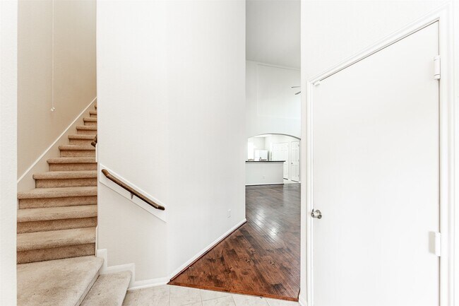 Photo - 6443 Wilshire Fern