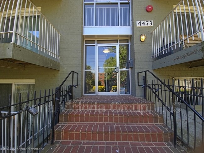 Building Photo - 4473 B St SE Unit #304