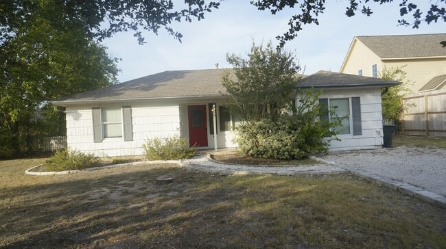 Building Photo - 705 Fairview Ave