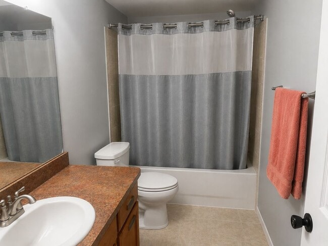 Photo - 519 Addington Ln