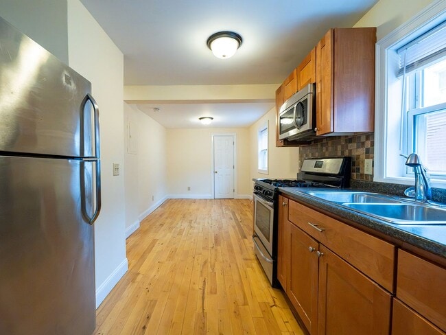 Photo - 152 North St Unit APT C