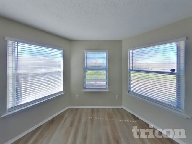 Photo - 100 Adams Dr