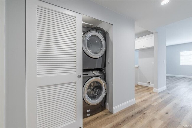 Photo - 2340 Montrose Ave Unit 303