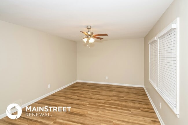 Photo - 1653 6th St NW