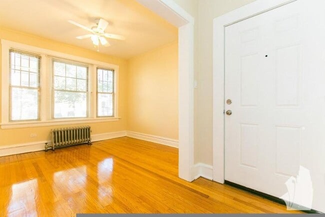 2 bedroom in Chicago IL 60613 - 2 bedroom in Chicago IL 60613 Unidad 1615-1 Rental