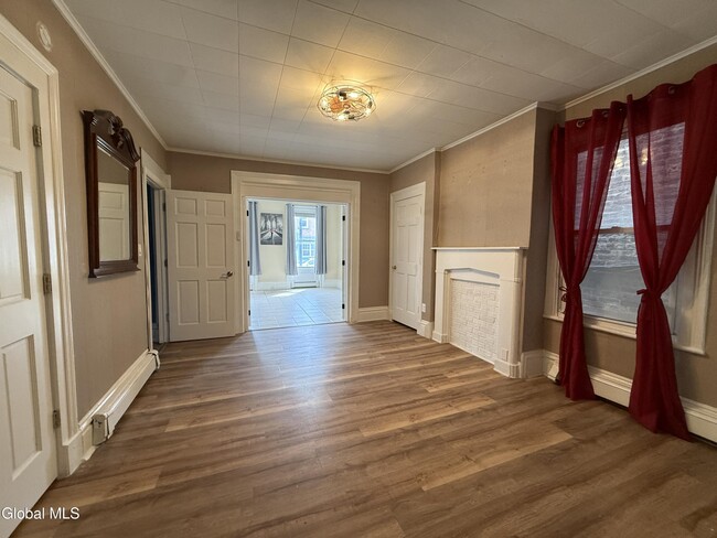 403 2nd St Unit 1
