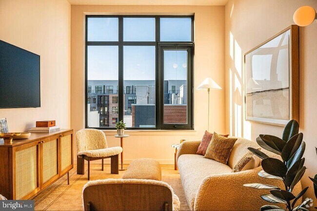 Building Photo - 1700 N Front St Unit 2B-341 Rental